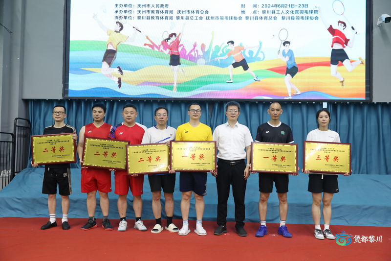 2025江西省城市足球联赛-赛程/比分/球队阵容全掌握-本地足球热血来袭！一名广州球员的故事仍在继续