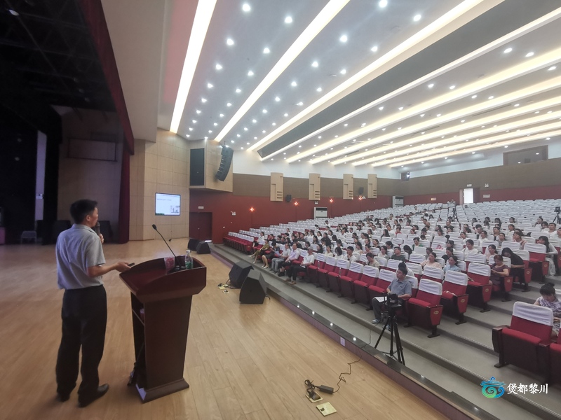 九游娱乐平台：我县举办家庭教育志愿者第五期培训班(图3)