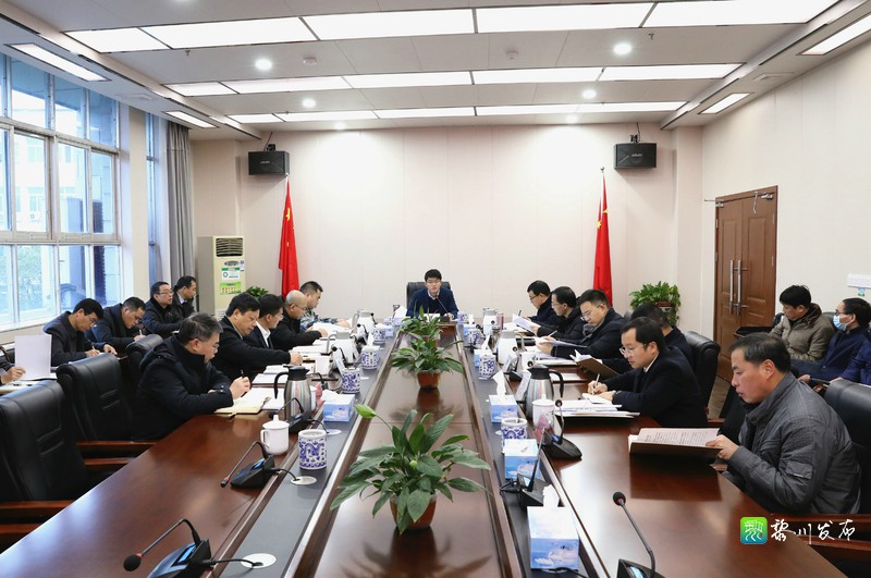 万国辉主持召开县政府十八届第四次常务会