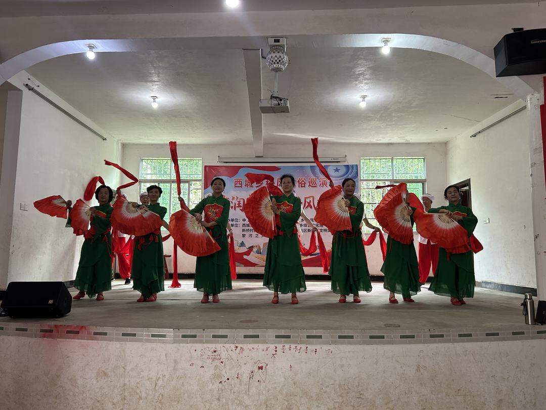 西城乡:送戏到家门 文化润民心1.png