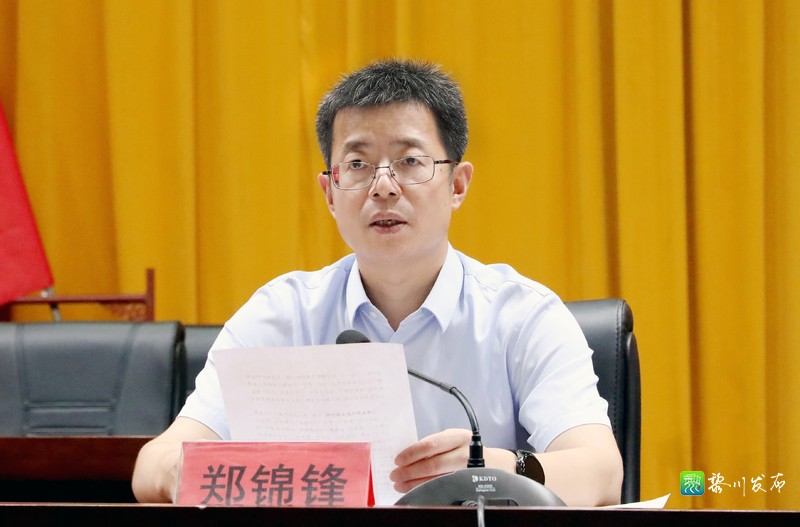 就进一步做好人大工作,郑锦锋强调,县人大及其常委会要把牢政治方向