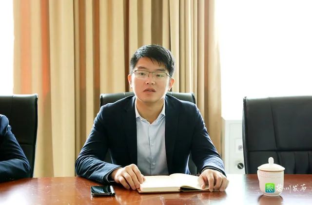 黎川县人民政府 工作动态 万国辉调研政务服务工作