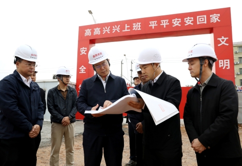 郑锦锋宣讲党的二十届四中全会精神并调研